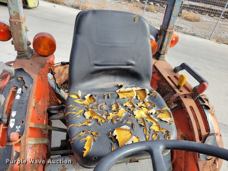 image for item JZ9003 Kubota B7800  MFWD tractor