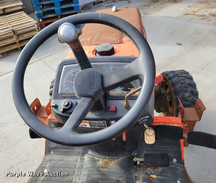 image for item JZ9003 Kubota B7800  MFWD tractor