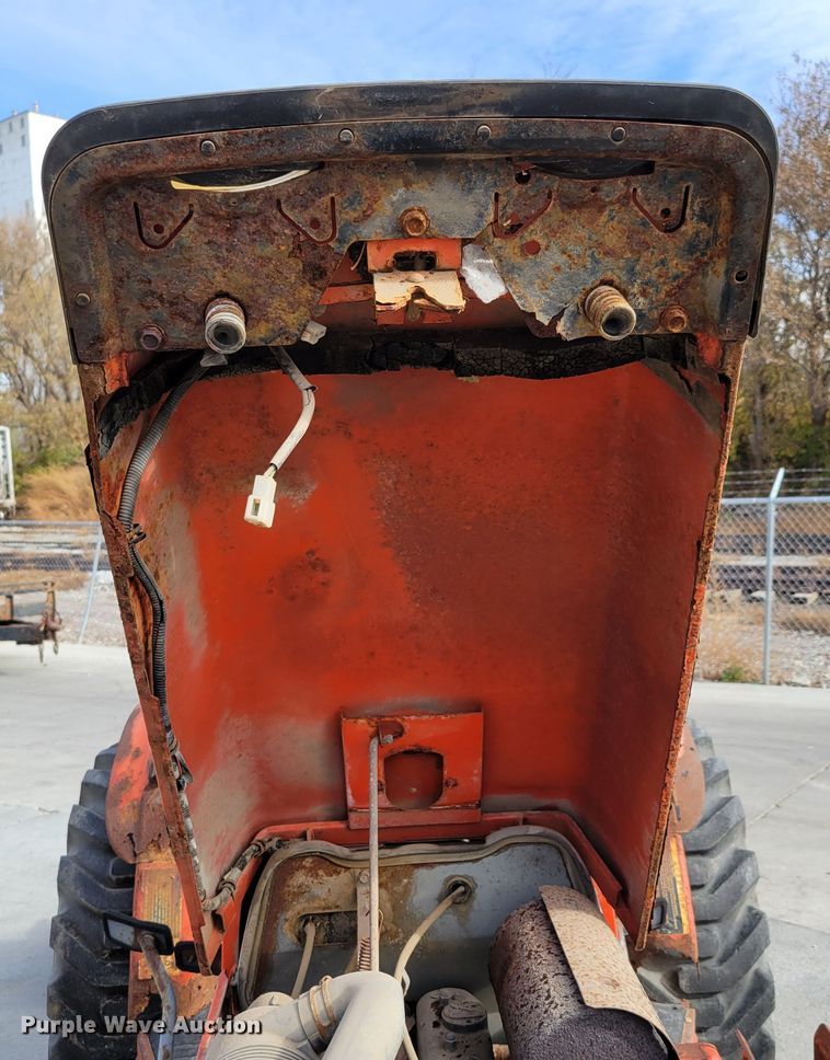 image for item JZ9003 Kubota B7800  MFWD tractor