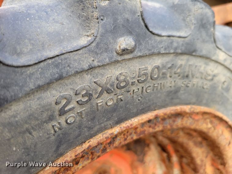 image for item JZ9003 Kubota B7800  MFWD tractor