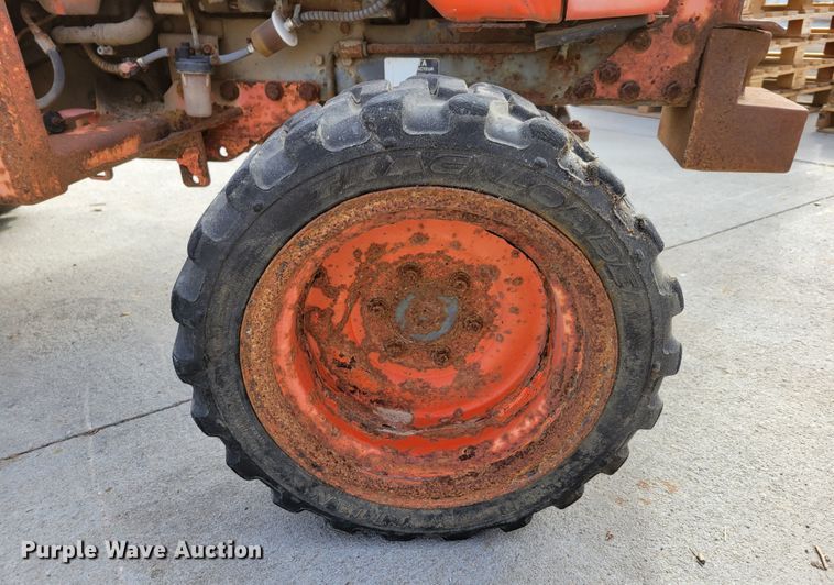 image for item JZ9003 Kubota B7800  MFWD tractor