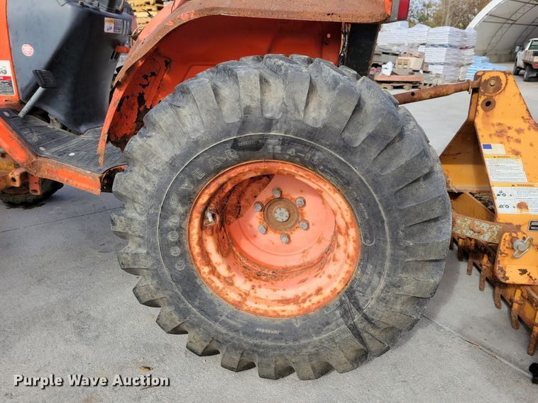 image for item JZ9003 Kubota B7800  MFWD tractor