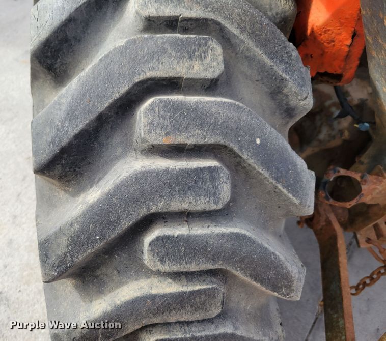 image for item JZ9003 Kubota B7800  MFWD tractor