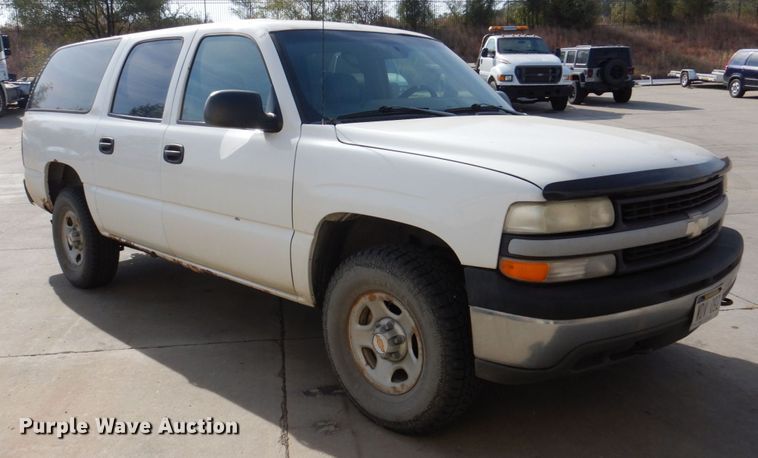 image for item JZ9046 2001 Chevrolet Suburban  SUV