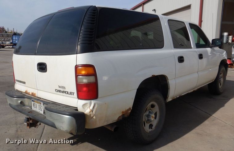 image for item JZ9046 2001 Chevrolet Suburban  SUV