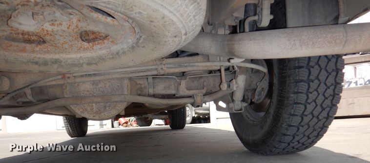 image for item JZ9046 2001 Chevrolet Suburban  SUV