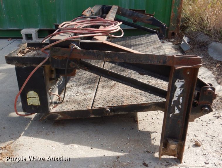 image for item JZ9047 Maxon 72-25LM  end lift gate