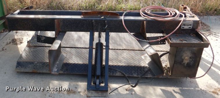 image for item JZ9047 Maxon 72-25LM  end lift gate