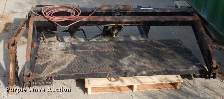 image for item JZ9047 Maxon 72-25LM  end lift gate