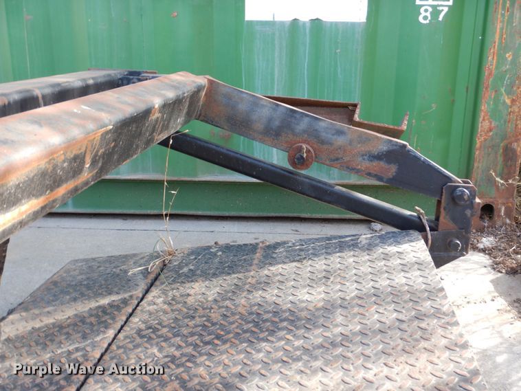 image for item JZ9047 Maxon 72-25LM  end lift gate