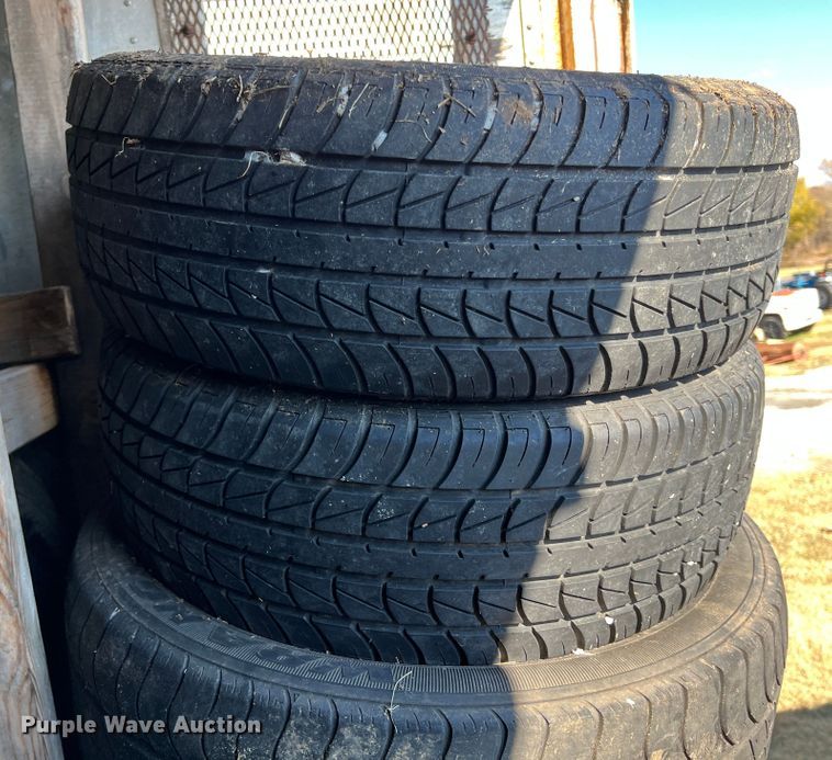 image for item KF9802 Tires