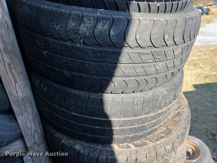 image for item KF9802 Tires