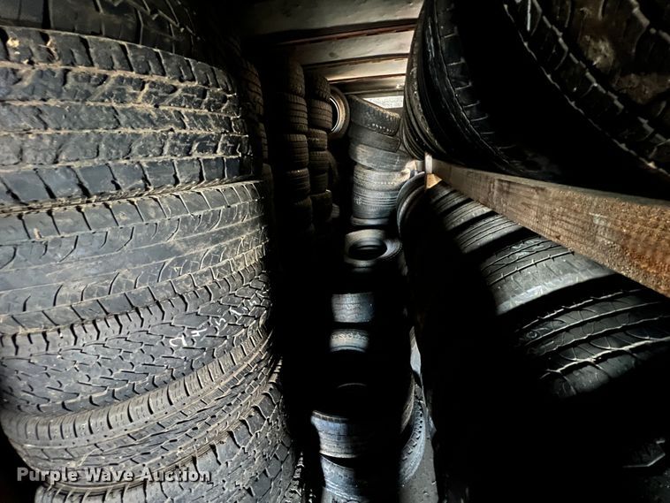 image for item KF9802 Tires