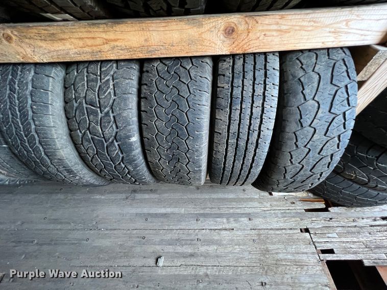 image for item KF9802 Tires