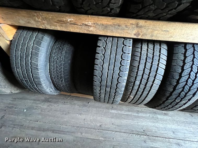 image for item KF9802 Tires