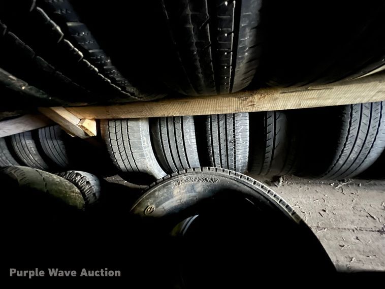 image for item KF9802 Tires