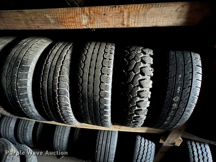 image for item KF9802 Tires