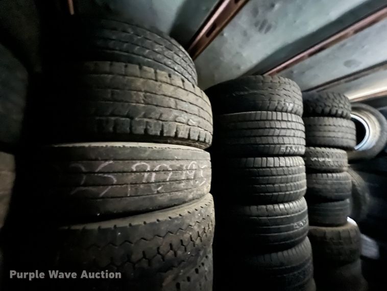 image for item KF9802 Tires