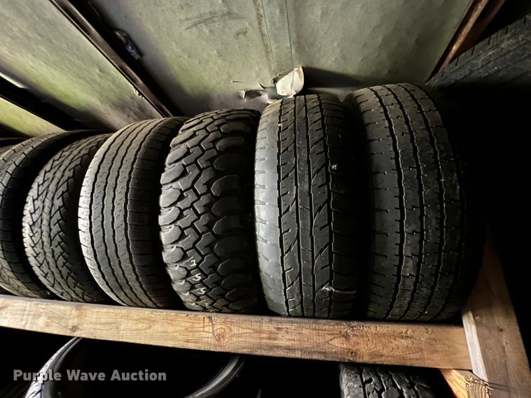 image for item KF9802 Tires