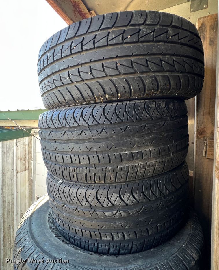 image for item KF9802 Tires
