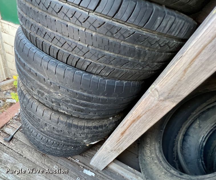 image for item KF9802 Tires