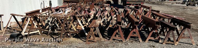 image for item KJ9037 Approximately 65 metal saw horses