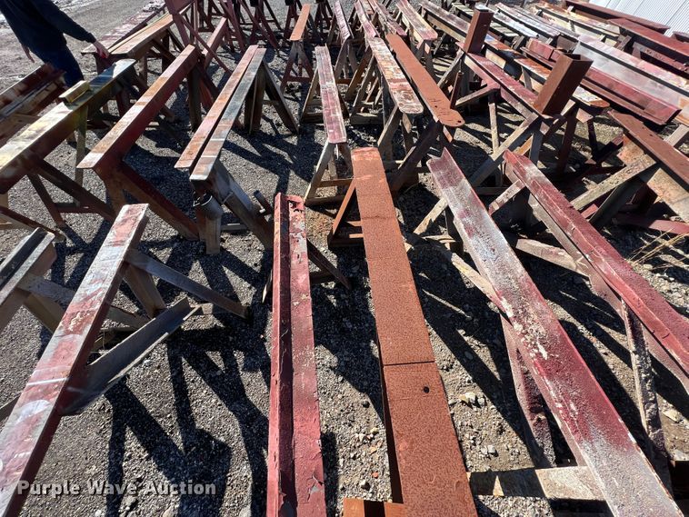 image for item KJ9037 Approximately 65 metal saw horses
