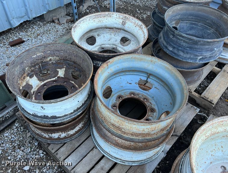 image for item KJ9044 Approximately 60 steel wheels