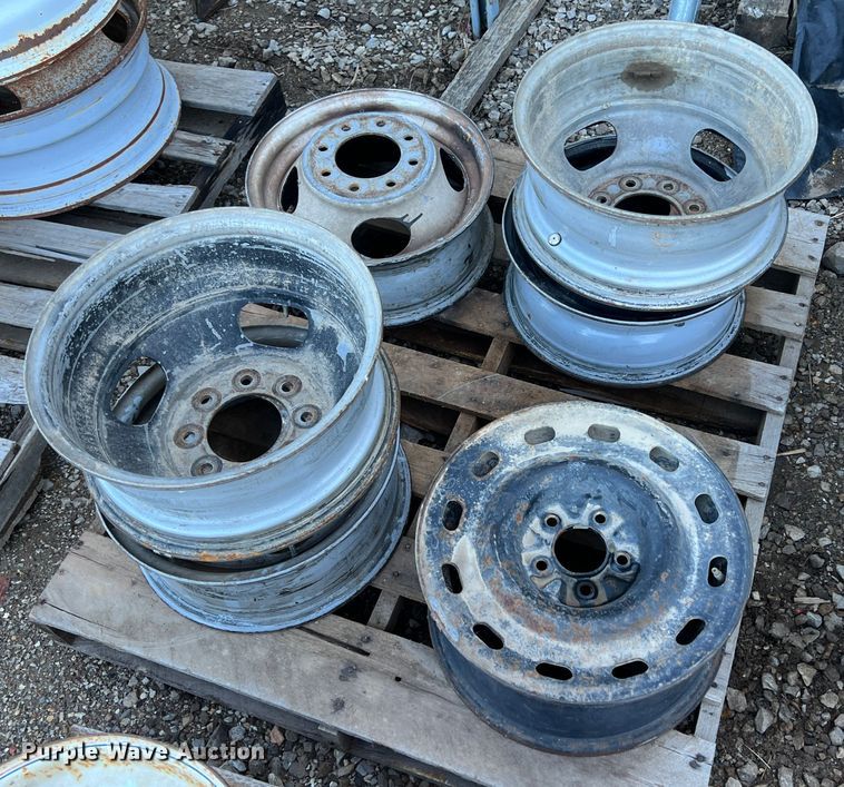 image for item KJ9044 Approximately 60 steel wheels