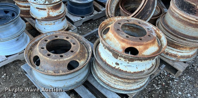 image for item KJ9044 Approximately 60 steel wheels