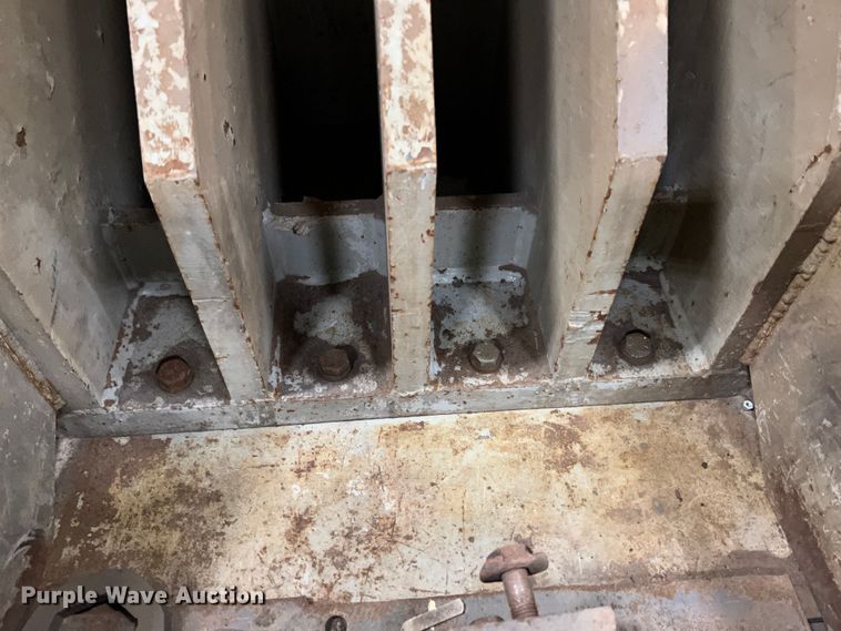 image for item KJ9069 Hydraulic press