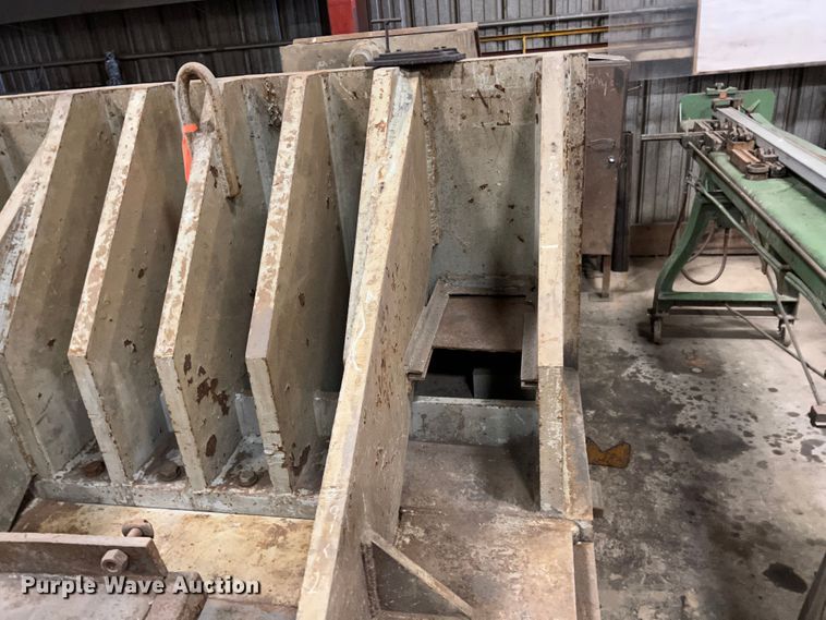 image for item KJ9069 Hydraulic press