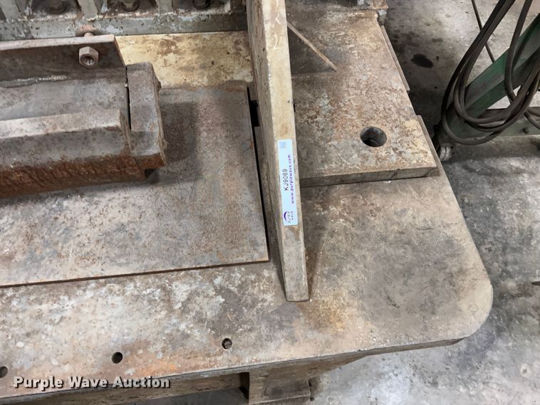 image for item KJ9069 Hydraulic press