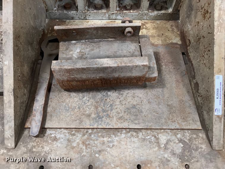 image for item KJ9069 Hydraulic press