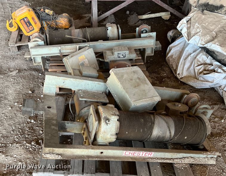 image for item KJ9108 (3) hoists