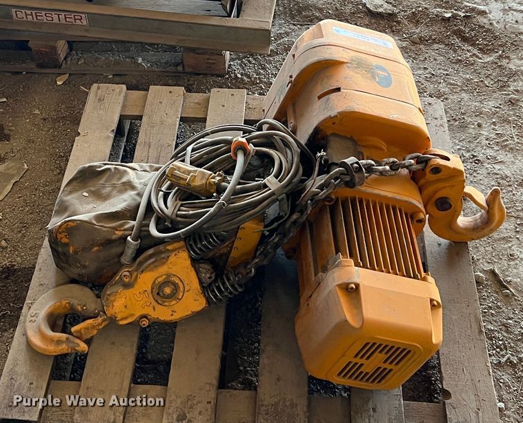 image for item KJ9108 (3) hoists