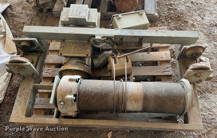 image for item KJ9108 (3) hoists