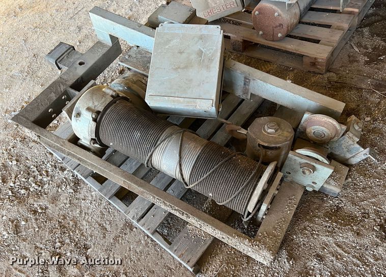 image for item KJ9108 (3) hoists