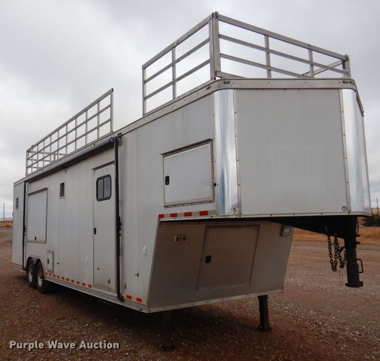 image for item KJ9132 2007 H&H  enclosed cargo trailer