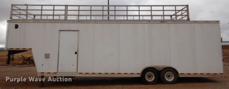 image for item KJ9132 2007 H&H  enclosed cargo trailer
