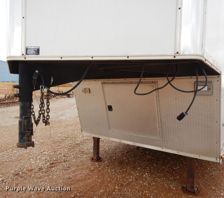 image for item KJ9132 2007 H&H  enclosed cargo trailer