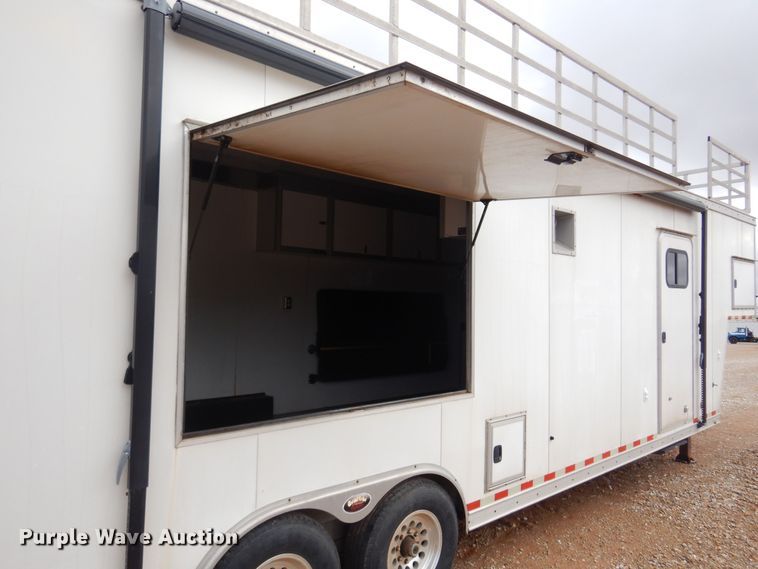 image for item KJ9132 2007 H&H  enclosed cargo trailer