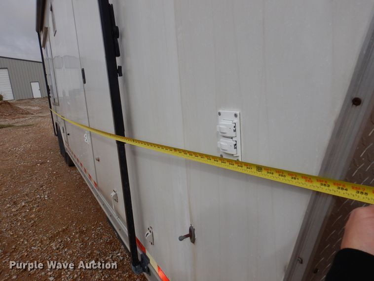 image for item KJ9132 2007 H&H  enclosed cargo trailer
