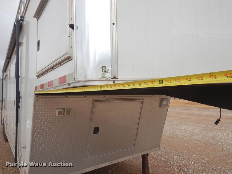 image for item KJ9132 2007 H&H  enclosed cargo trailer
