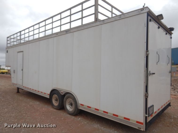 image for item KJ9132 2007 H&H  enclosed cargo trailer