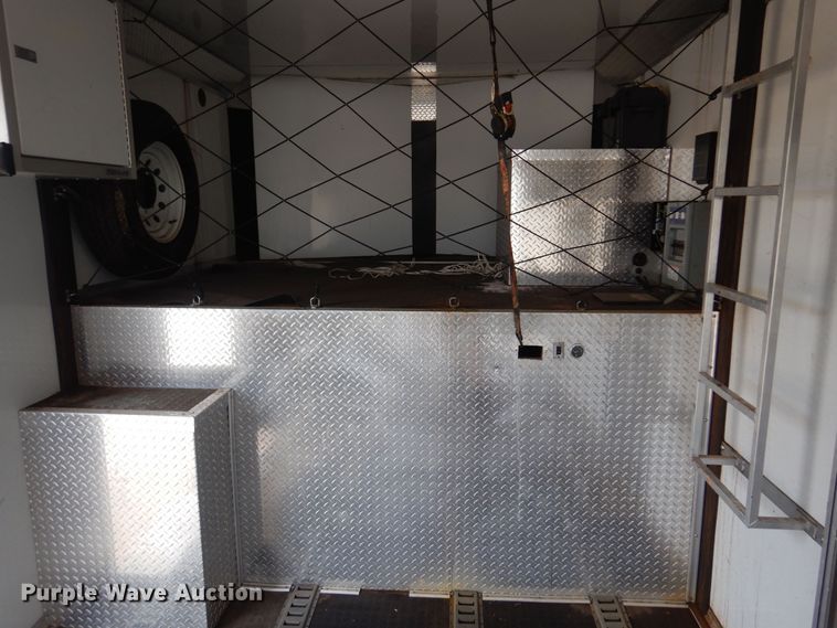 image for item KJ9132 2007 H&H  enclosed cargo trailer