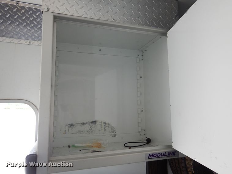 image for item KJ9132 2007 H&H  enclosed cargo trailer