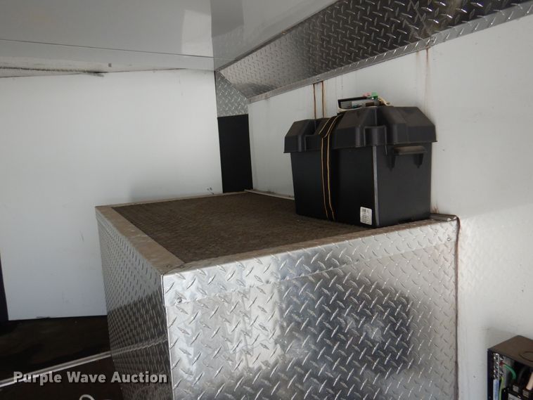 image for item KJ9132 2007 H&H  enclosed cargo trailer