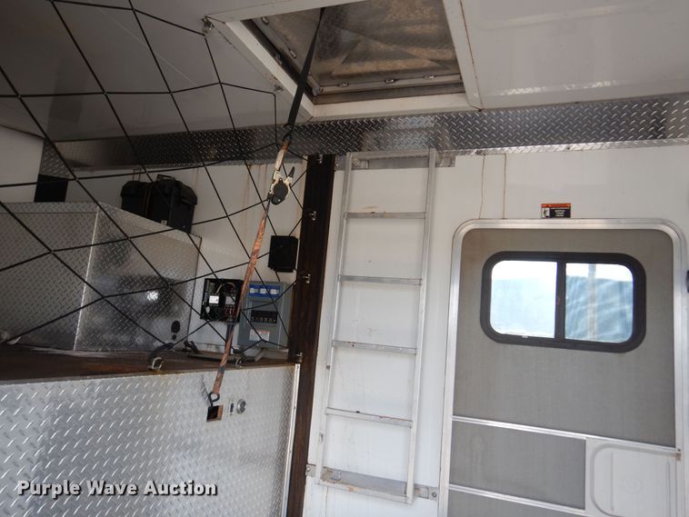 image for item KJ9132 2007 H&H  enclosed cargo trailer