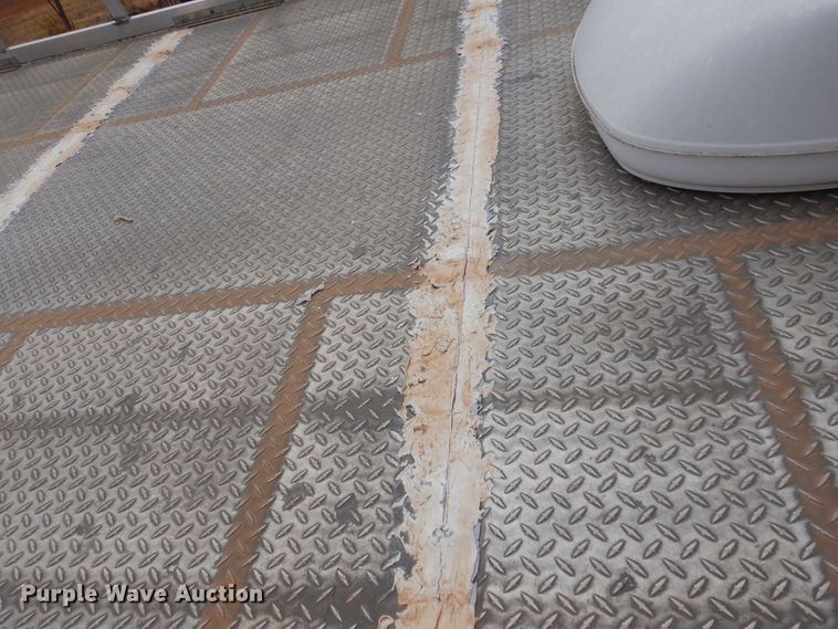 image for item KJ9132 2007 H&H  enclosed cargo trailer